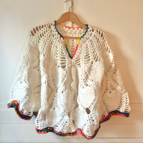 Vtg Granny Square Crocheted Poncho White + Rainbow - Picture 7 of 16